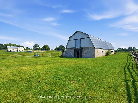 3rd image of 785 Reid Rd
