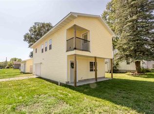 1046 Ann St, Waterloo, IA 50707