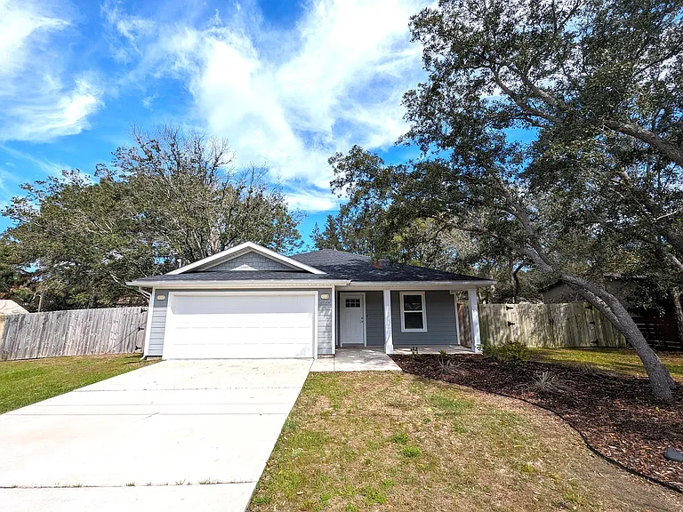 6762 Valerie Ln — Photo 1
