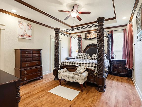 3rd image of 1103 Eagle View