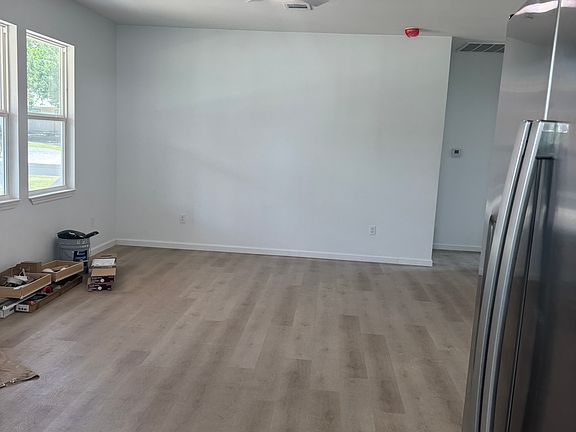 5th image of 105 Fortune Hill Gardens Ln