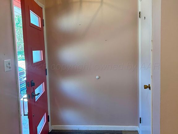 5th image of 709 S 6th St