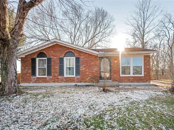 202 Venetian Way, New Albany, IN 47150