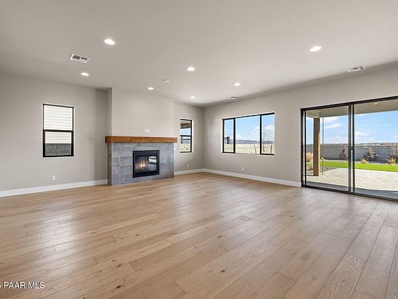 4th image of 4651 N Justin Dr