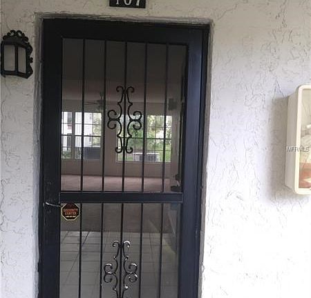 Entry to Unit 107 Screened Double Door