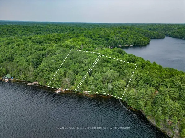 102 Blackstone Lake Rd, The Archipelago, ON P2A 0B7