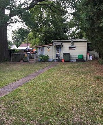 5th image of 2402 Yorktown Ave