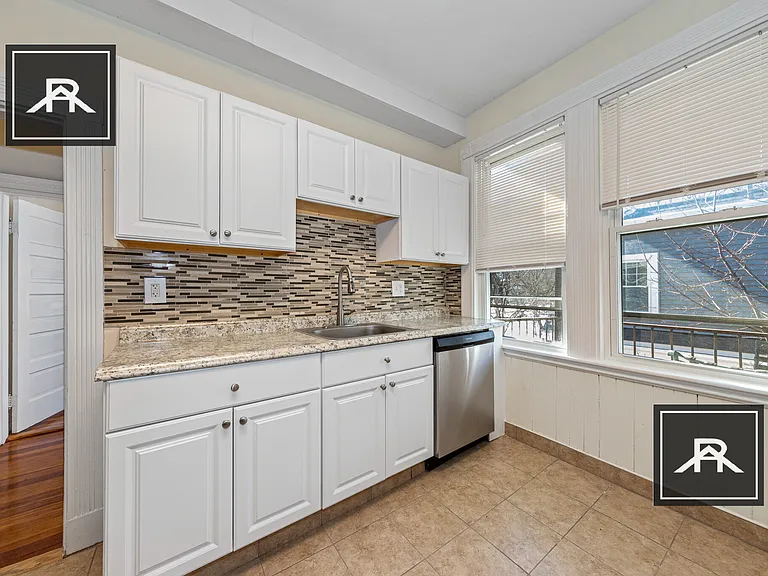 46 Brackett St #3 — Photo 26