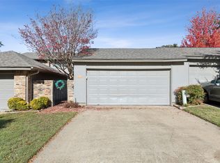 9539 Highland View Dr, Dallas, TX 75238