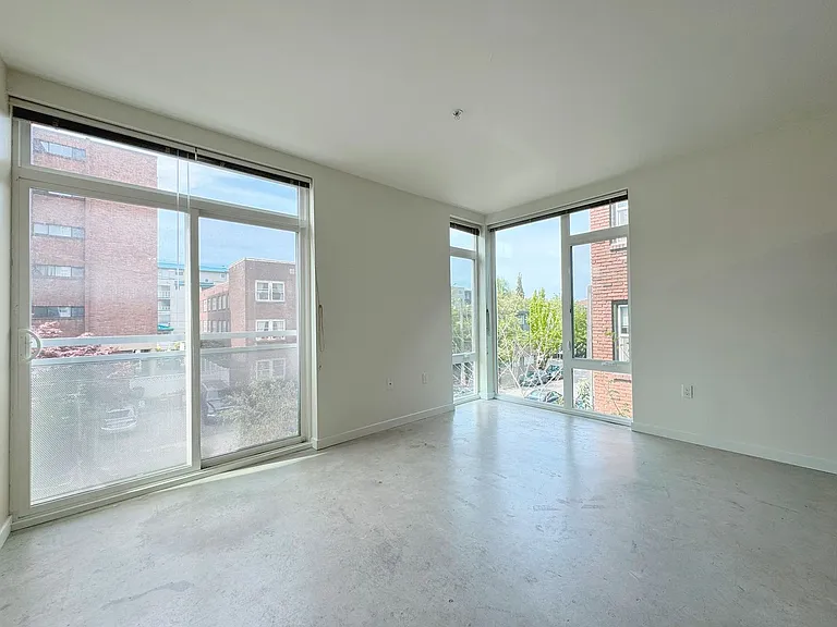 The Local 418 — Photo 30