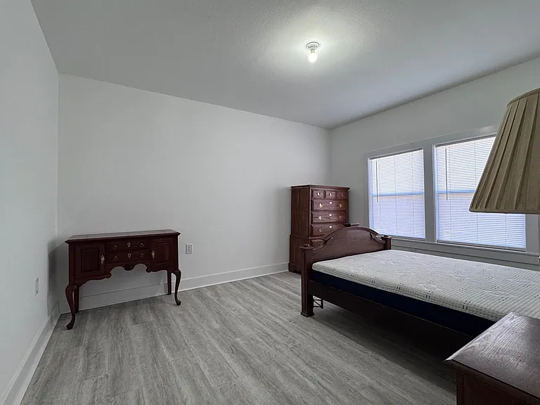 5008 Blaschke Rd — Photo 35