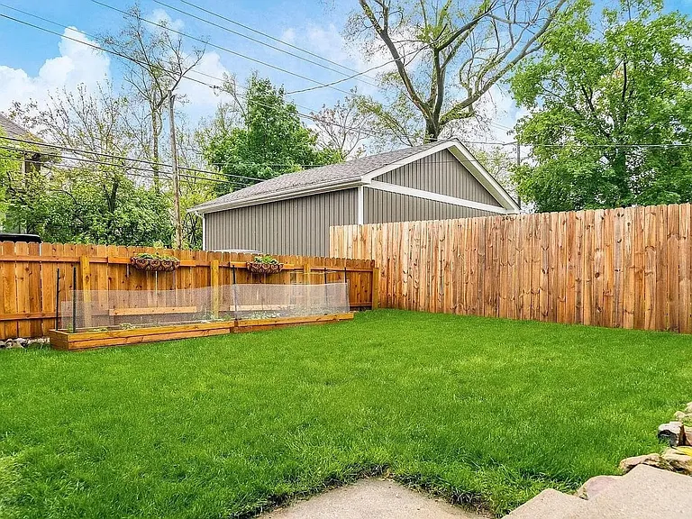 1233 E Livingston Ave #A — Photo 20