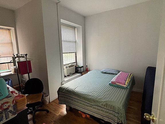 3rd image of 115 E 102nd St APT 1C