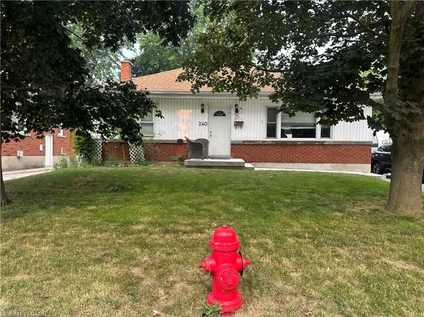 240 W 2nd St, Hamilton, ON L9C 3G5