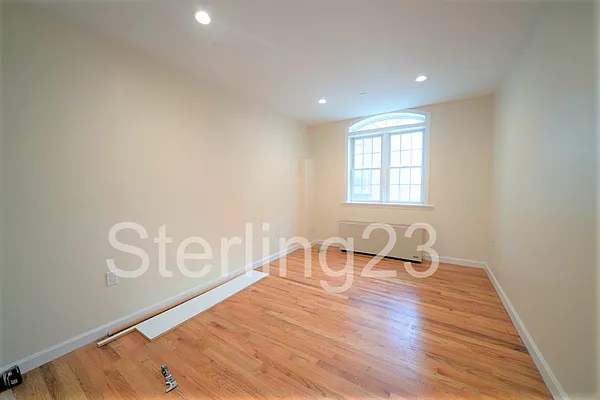 Rented by Sterling Realty Solution Inc | media 21