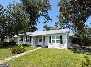 10 Grove St, Hazlehurst, GA 31539