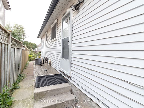 2nd image of 690 Elgin St N