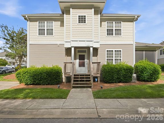 2nd image of 921 Ashworth Dr