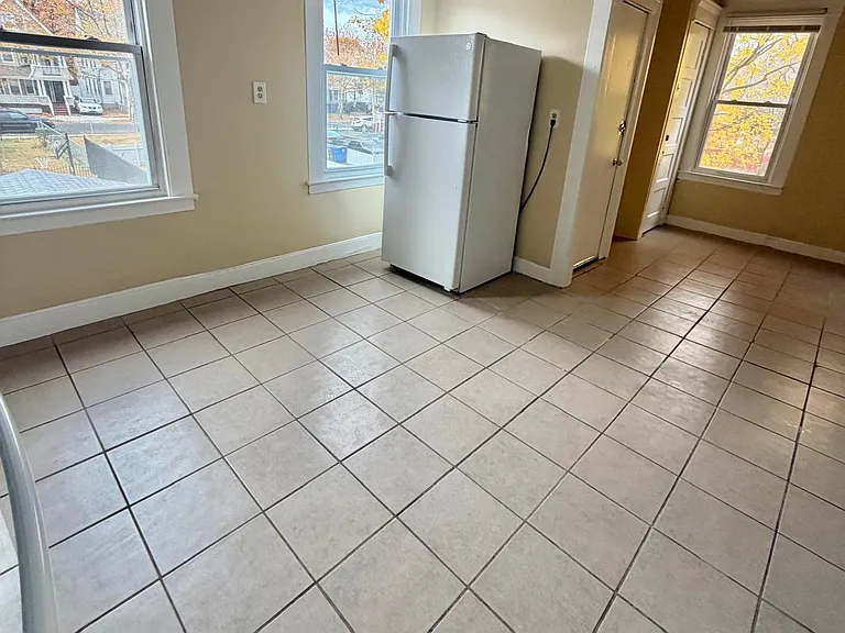 469 Huntington St #2 — Photo 2