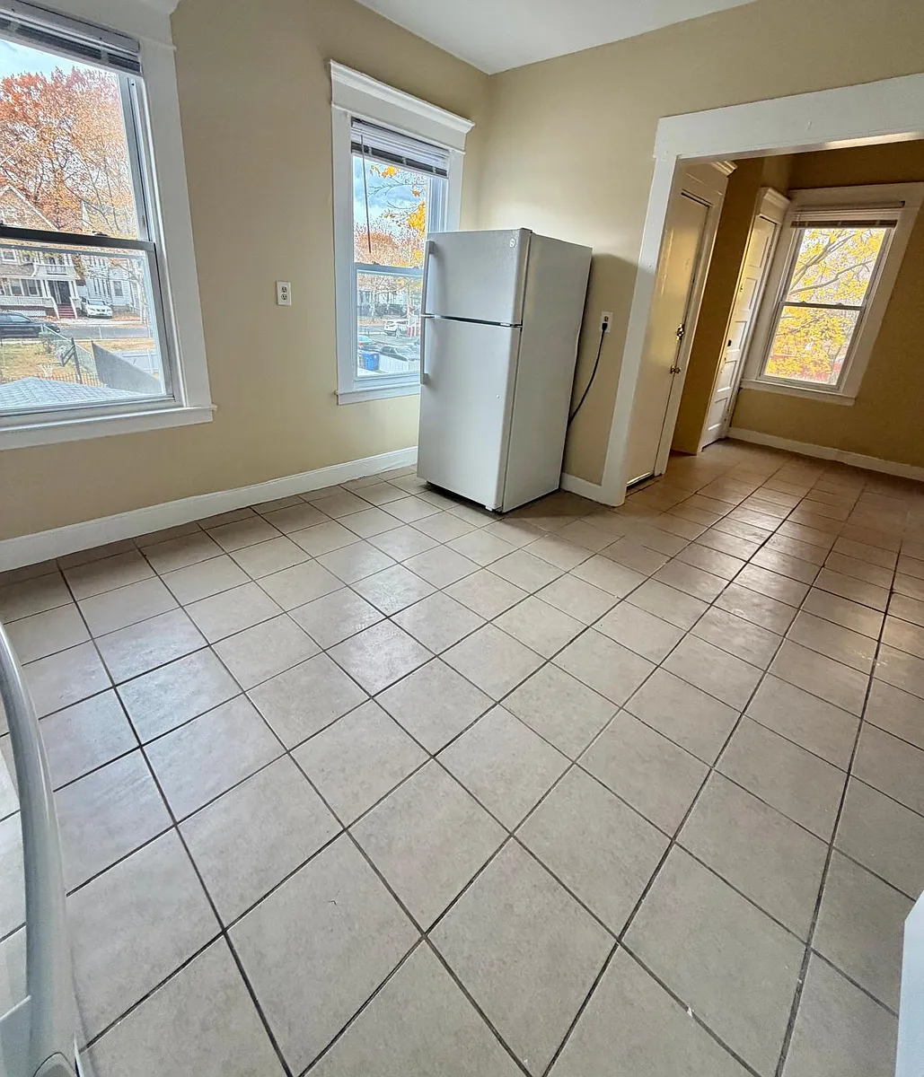 Building Photo - 469 Huntington St #2