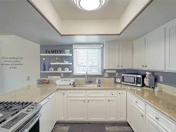 5th image of 1767 Riverside Drive