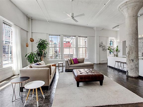 3rd image of 441 Gravier St #Penthouse 2
