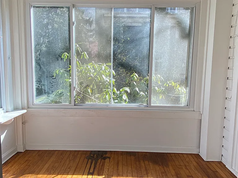 295 E Chestnut St #2 — Photo 5