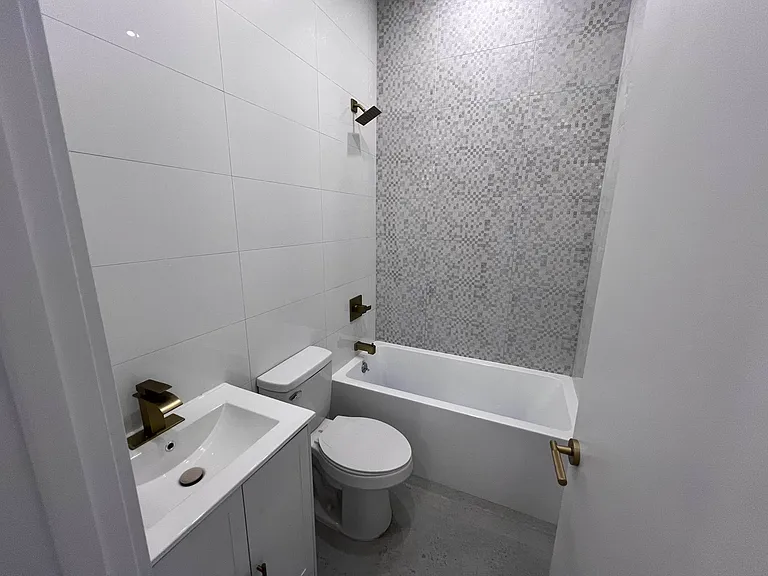 3052 Fulton St #2 — Photo 18