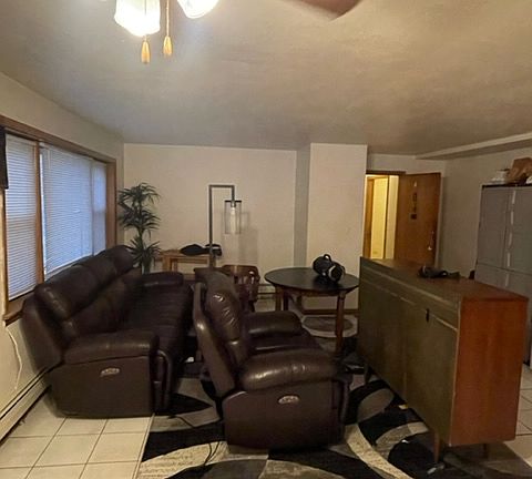 3rd image of 425 S Kenilworth Ave #Gnw