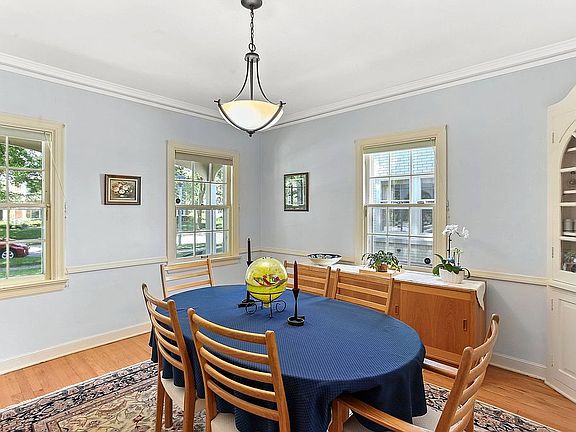 5th image of 4404 N Marlborough Dr