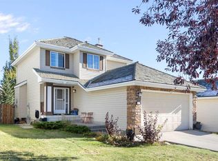38 W Spring Cres SW, Calgary, AB T3H3V2