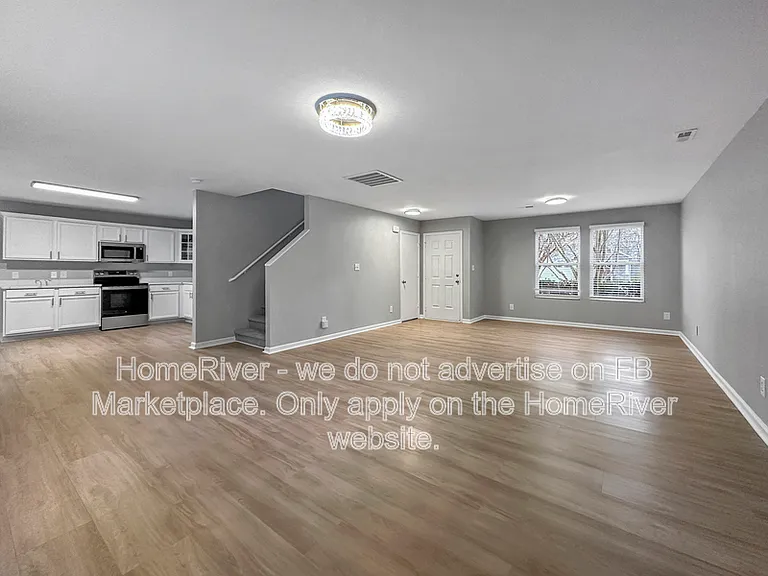 117 Bermuda Lakes Dr — Photo 4