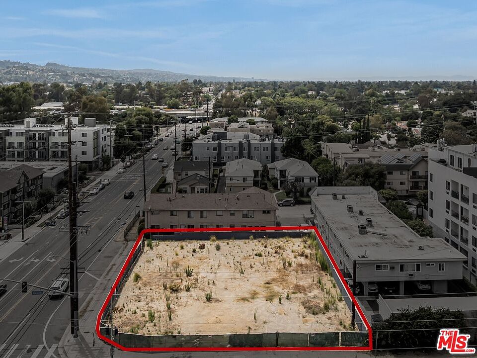 1st image of 11003 Moorpark