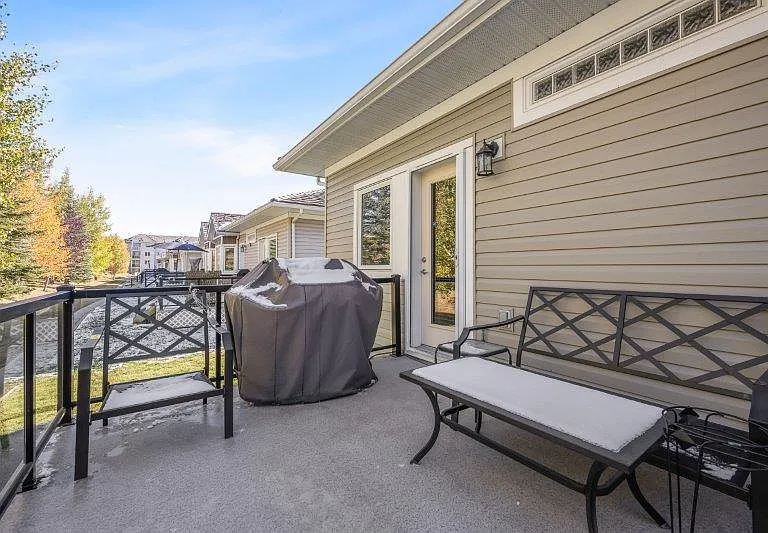 544 Rocky Vista Gdns NW — Photo 28