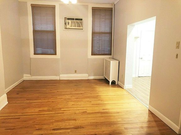 3rd image of 759 Metropolitan Ave #1