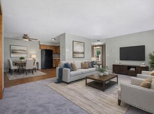 N114W16680 Crown Dr UNIT 7, Germantown, WI 53022