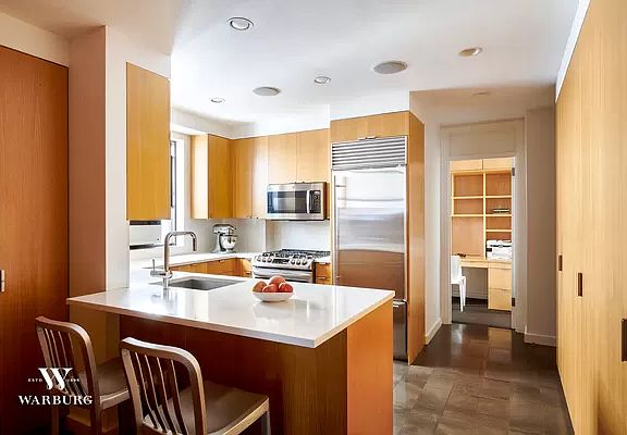 4th image of 321 W 78th St APT 7-A