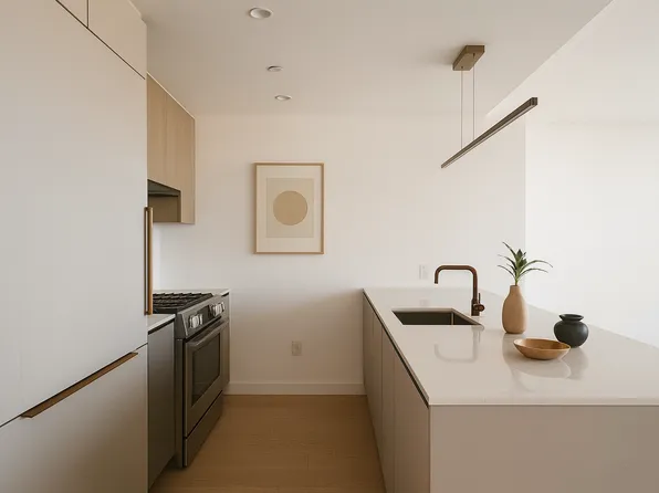 3 Court Square image 2 of 12