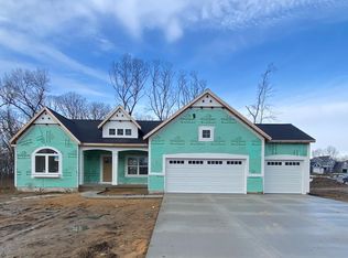 4755 Oak Harbor Dr SE, Grand Rapids, MI 49512