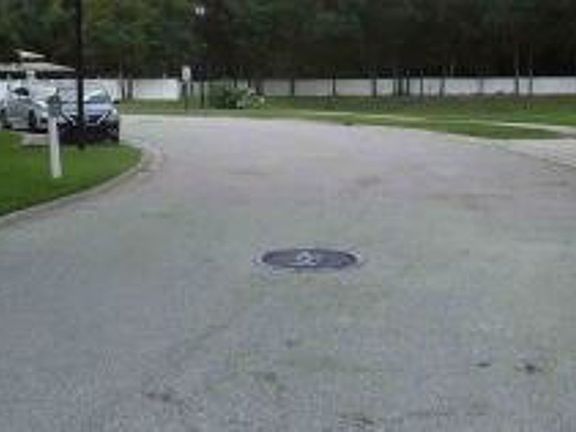 Exterior Neighborhood (street photo)