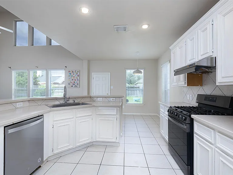 21418 Grand Hollow Ln — Photo 18