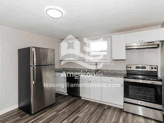1055689_005_kitchen_13946050.jpg