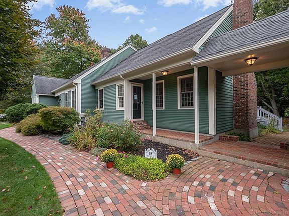 3rd image of 89 Kelleher St