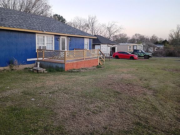 4th image of 220 S 74th St W