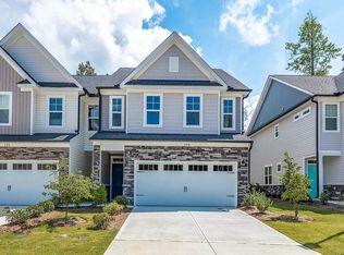 53 Village Edge Dr, Lillington, NC 27546