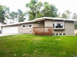 2704 S Jefferson Ave, Sioux Falls, SD 57105