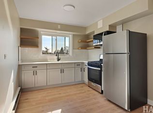 7204 13th St APT 2E, Forest Park, IL 60130