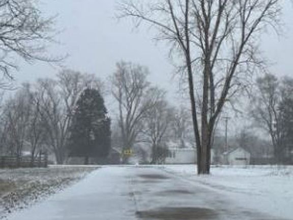 Exterior Neighborhood (street photo)