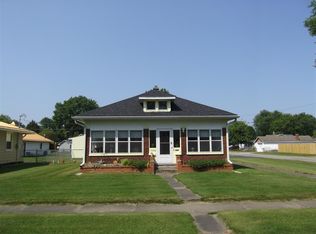 1058 N 8th St, Clinton, IN 47842