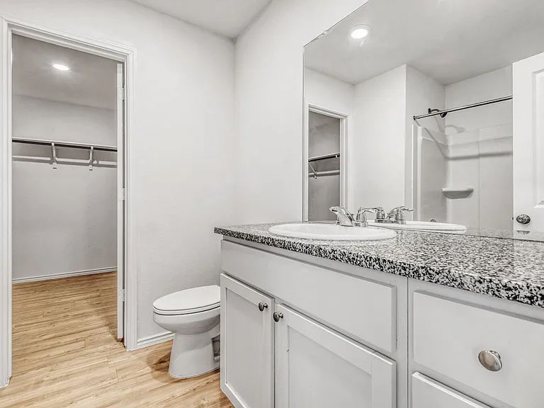 7102 Satellite Dr — Photo 16